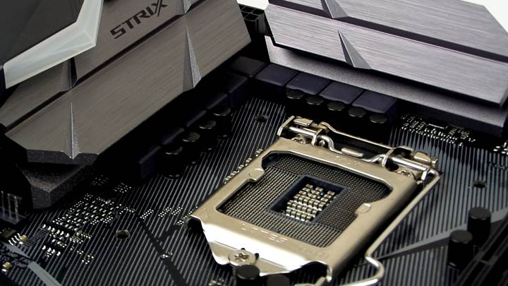 Asus ROG Strix Z270E Gaming incelemesi 'Pahalı abileri kadar performanslı ve lüks'