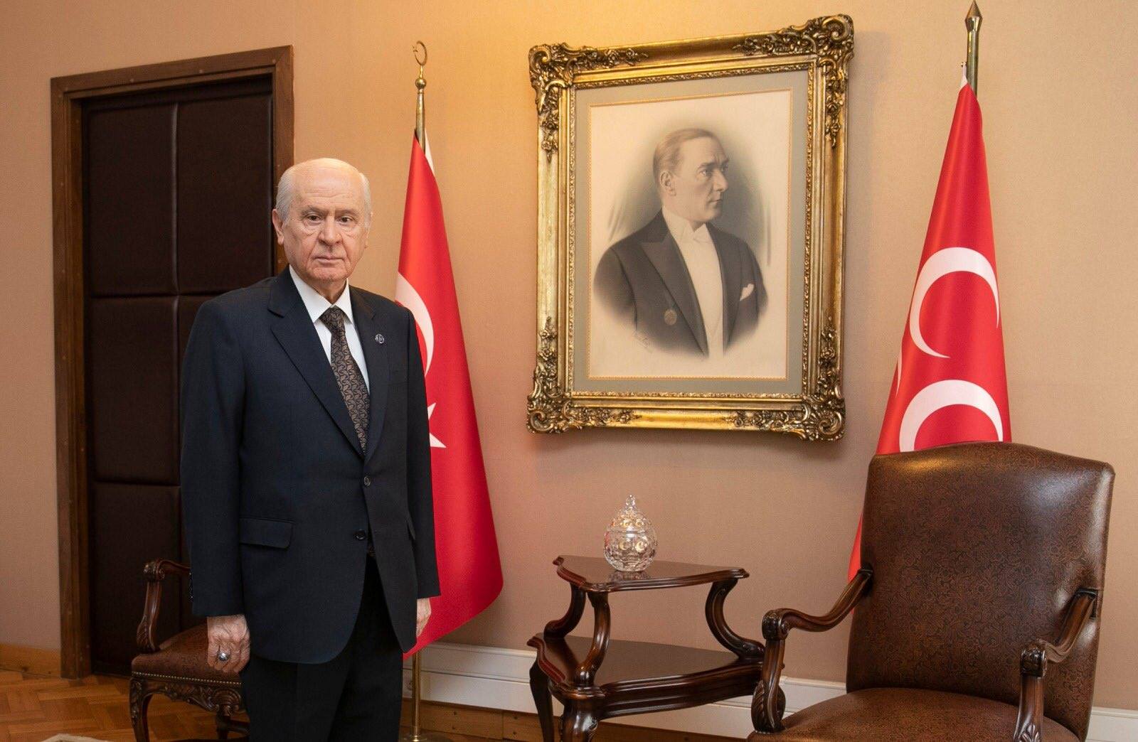 Hangi satılmış ruh, hangi işgal artığı varsa duysun ve bilsin ki, Atatürk milletimizin ortak değerdr