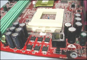  (SATILMIŞTIR)EVET FİYAT DÜŞTÜ...SATILIK DDR 400 ANAKART(MSI)