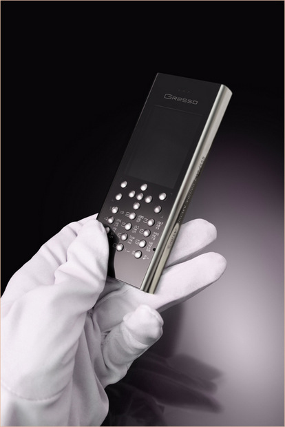 Lüks telefon üreticisi Gresso, titanyum gövdeli Cruiser Titanium serisini duyurdu