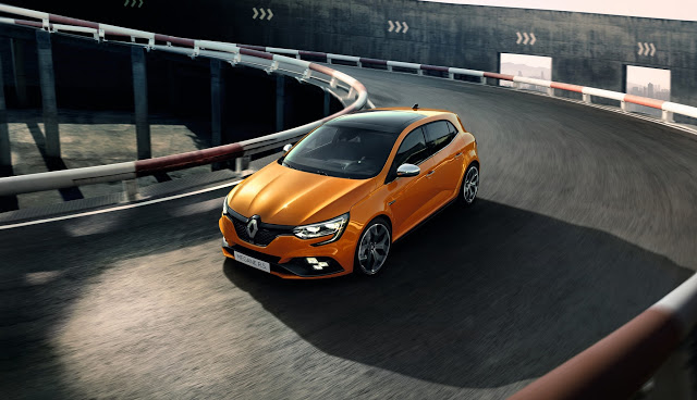 RENAULT MEGANE R.S. VE CLİO YENİLENDİ