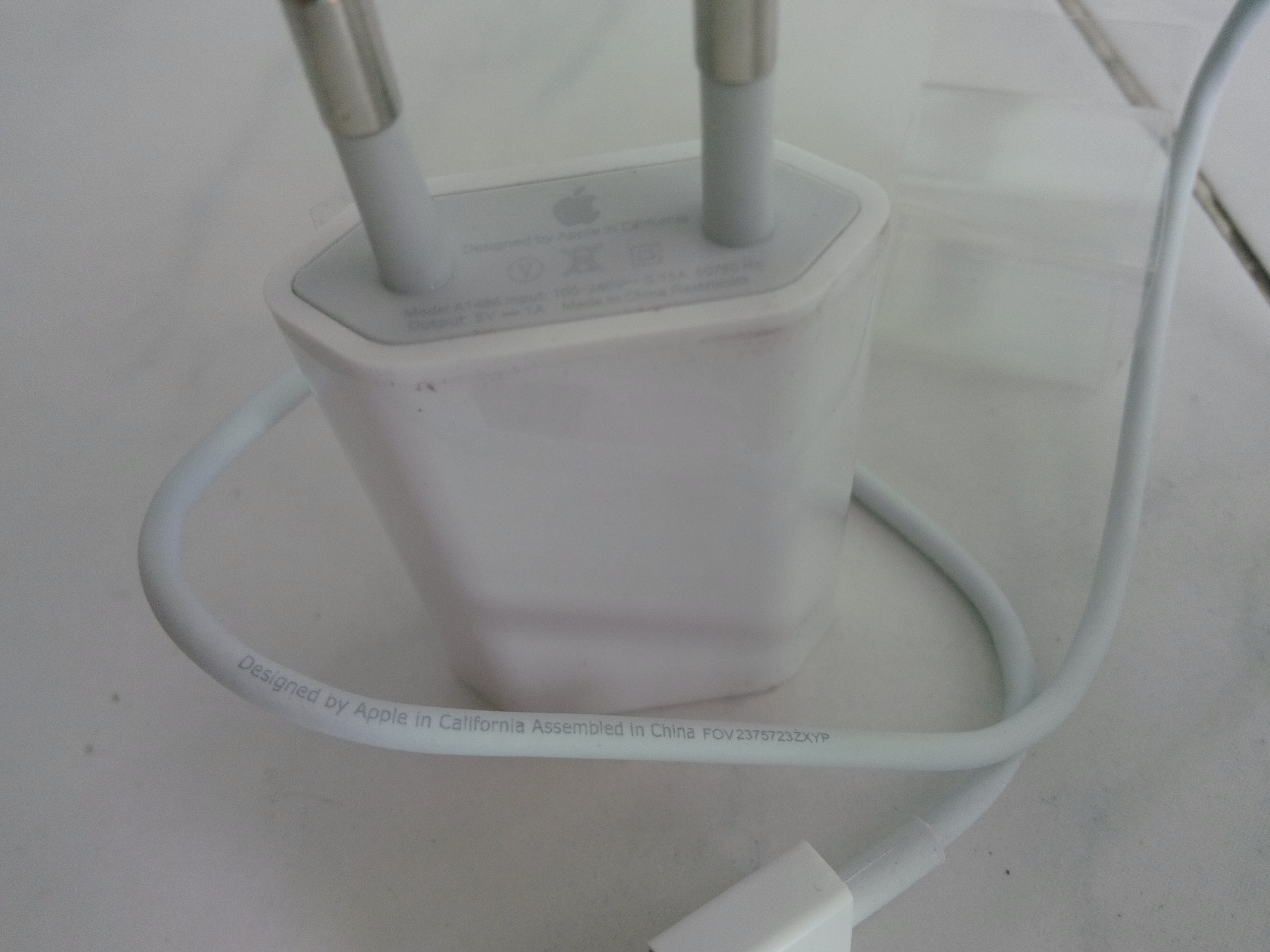  Apple Orjinal ŞARJ Aleti ve USB Kablosu Sıfır Uygun Fiyata  + ÜCRETSİZ Kargo