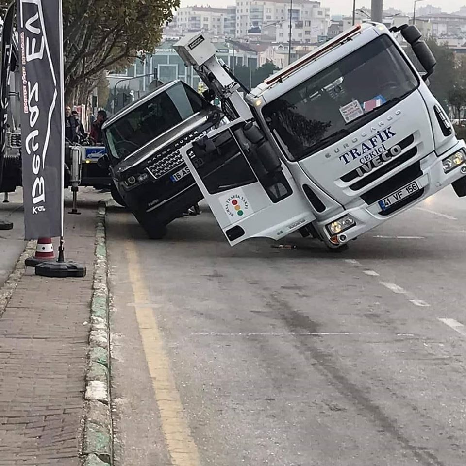 Araba çekicileri zırhlı bir aracı kaldırabilir mi ?