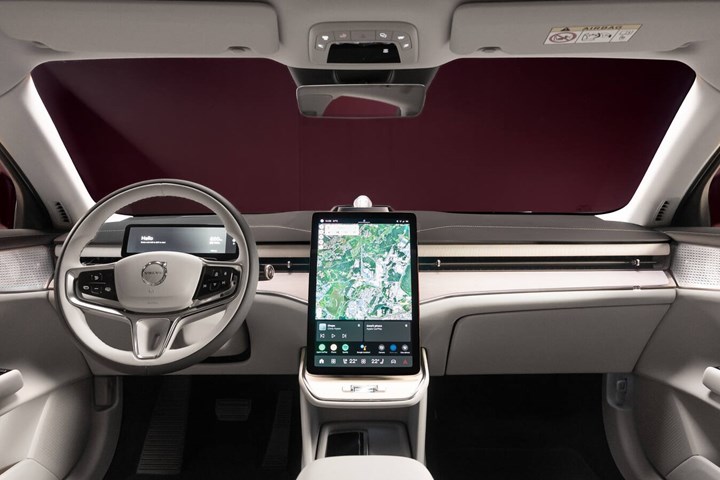 Volvo'nun 700 km menzilli elektrikli otomobili ES90 üretime girdi