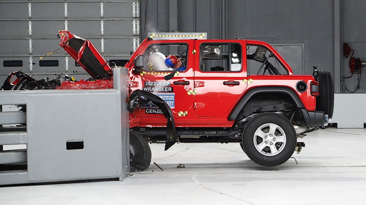 Jeep Wrangler dünyanın en güvensiz araçlarından biri olmaya devam ediyor