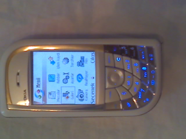  NOKIA 7610...TERTEMİZ..