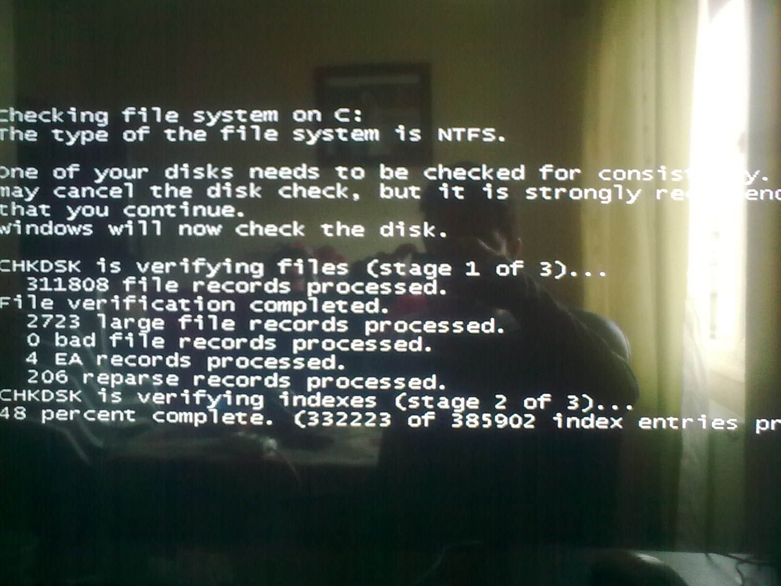 Checking files c. Checking file System on c. Checking file System on c the Type of the file System is NTFS что это. Checking file System при запуске компьютера. Ошибка System file check.