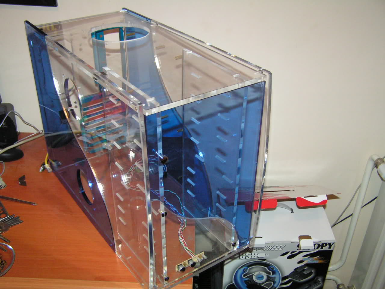  SATILIK LOGITECH FARE, AEROCOOL KASA, COOLERMASTER AQUAGATE