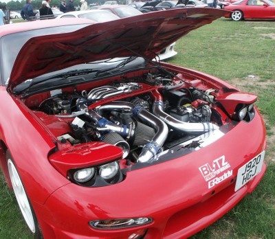  Bütün Yönleri İle   *MAZDA RX-7*