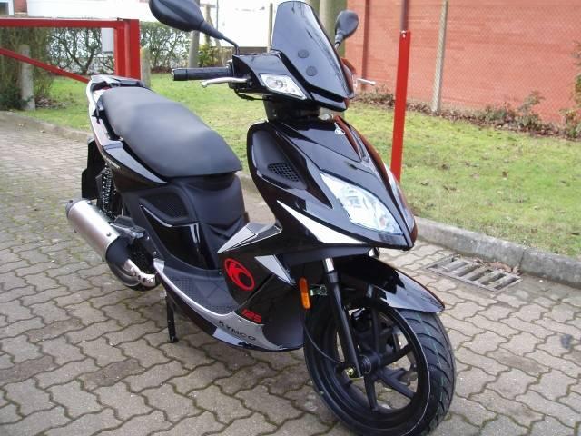  'Honda spacy 110' - 'Kymco super 8' Hangisi ?