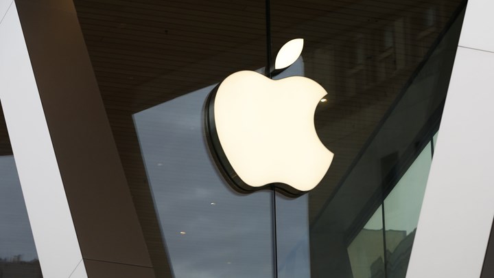 Apple, iPhone kutularından aksesuarları çıkartarak rekor kazanç sağladı