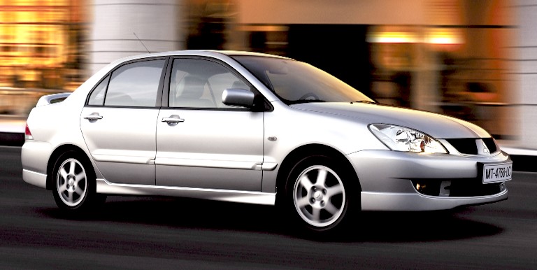  2005 2006 Lancer mı? 2001 2002 Civic Mi?