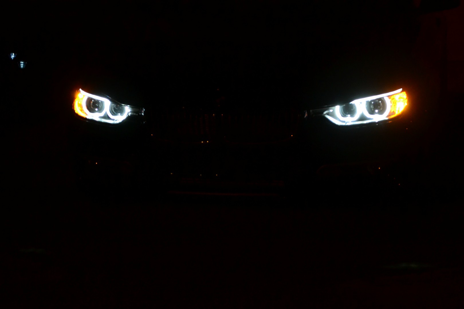 BMW f10 в темноте