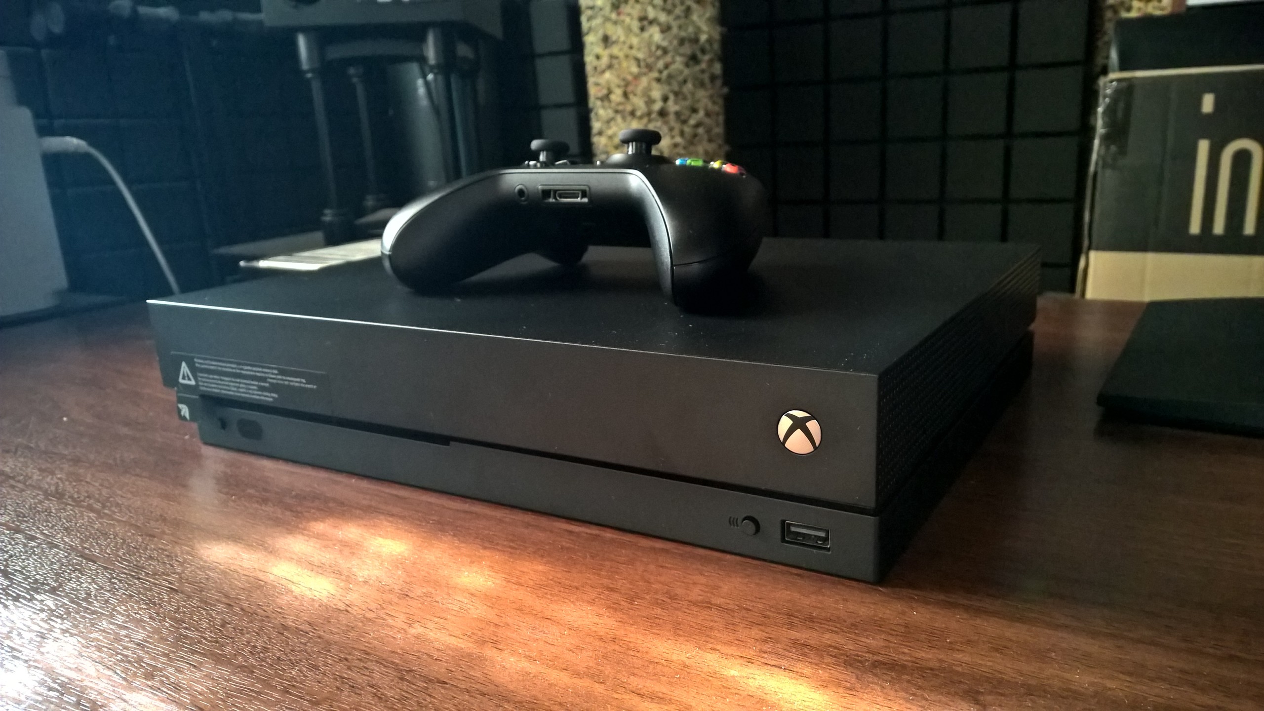 Xbox One X (Değişimden geldi yeni)