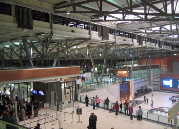 Kanada'daki havaalanları yolcuların konuşmalarını kaydedecek