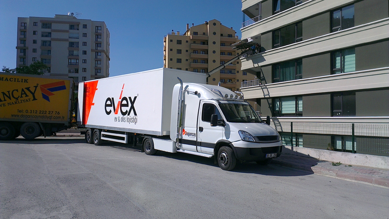  İveco Daily'den Minik Tır Yapmışlar