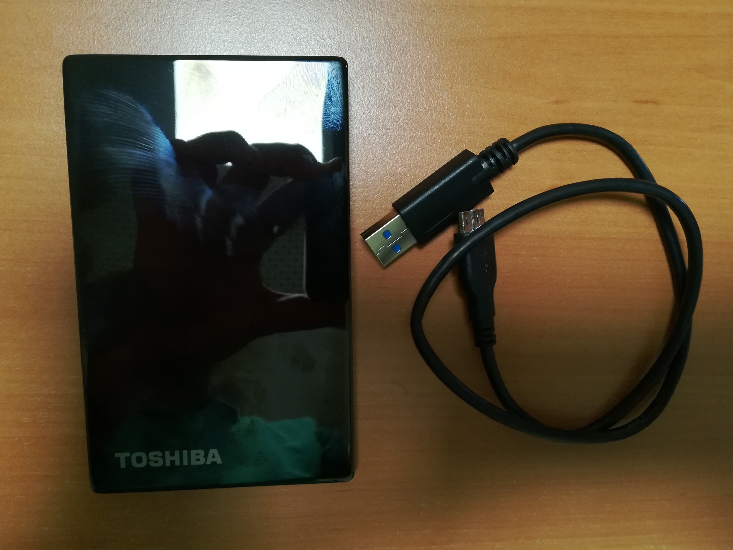 SATILDI - Harici Diskler (750GB ve 500GB)