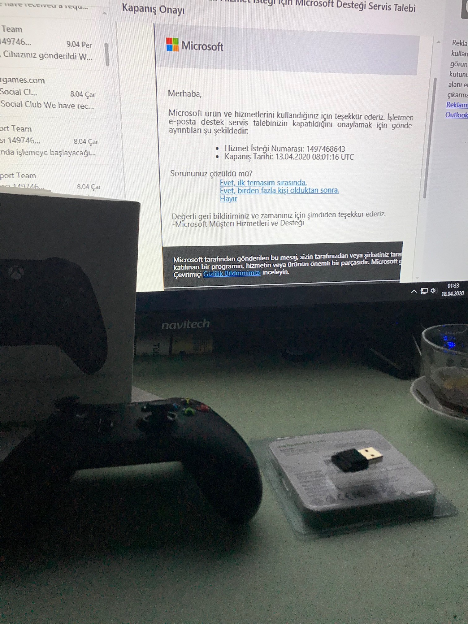 Microsoft Xbox One S+Ugreen Bluetooth Adaptör