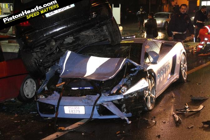  İTALYAN POLİSİ LAMBORGHINI GALLARDO'YU PARÇALADI