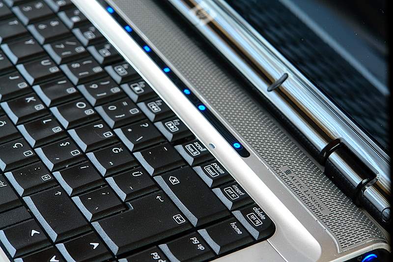 HER HESE HERKESEYE UCUZ NOTEBOOKLAR.. 200~350 TL BİR SÜRÜ NOTEBOOK!! VE BİLGİSAYAR PARÇALARI..