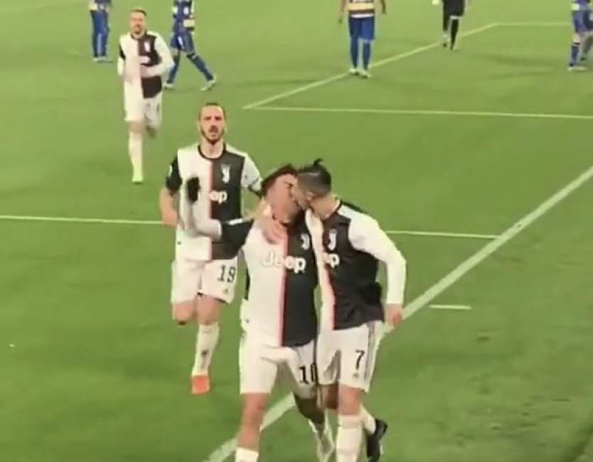 ronaldo ve dybala love wins 