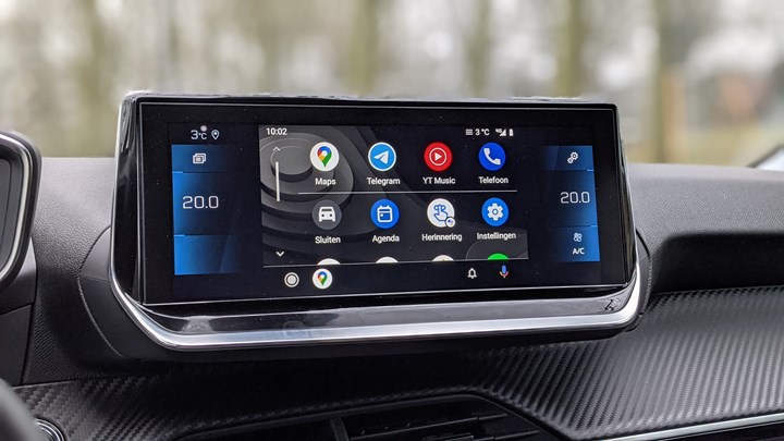 Samsung'un yeni özelliği Android Auto'yu bozabiliyor