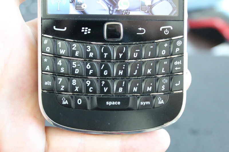  Satilik Siyah BlackBerry Bold 9900 Satıldı