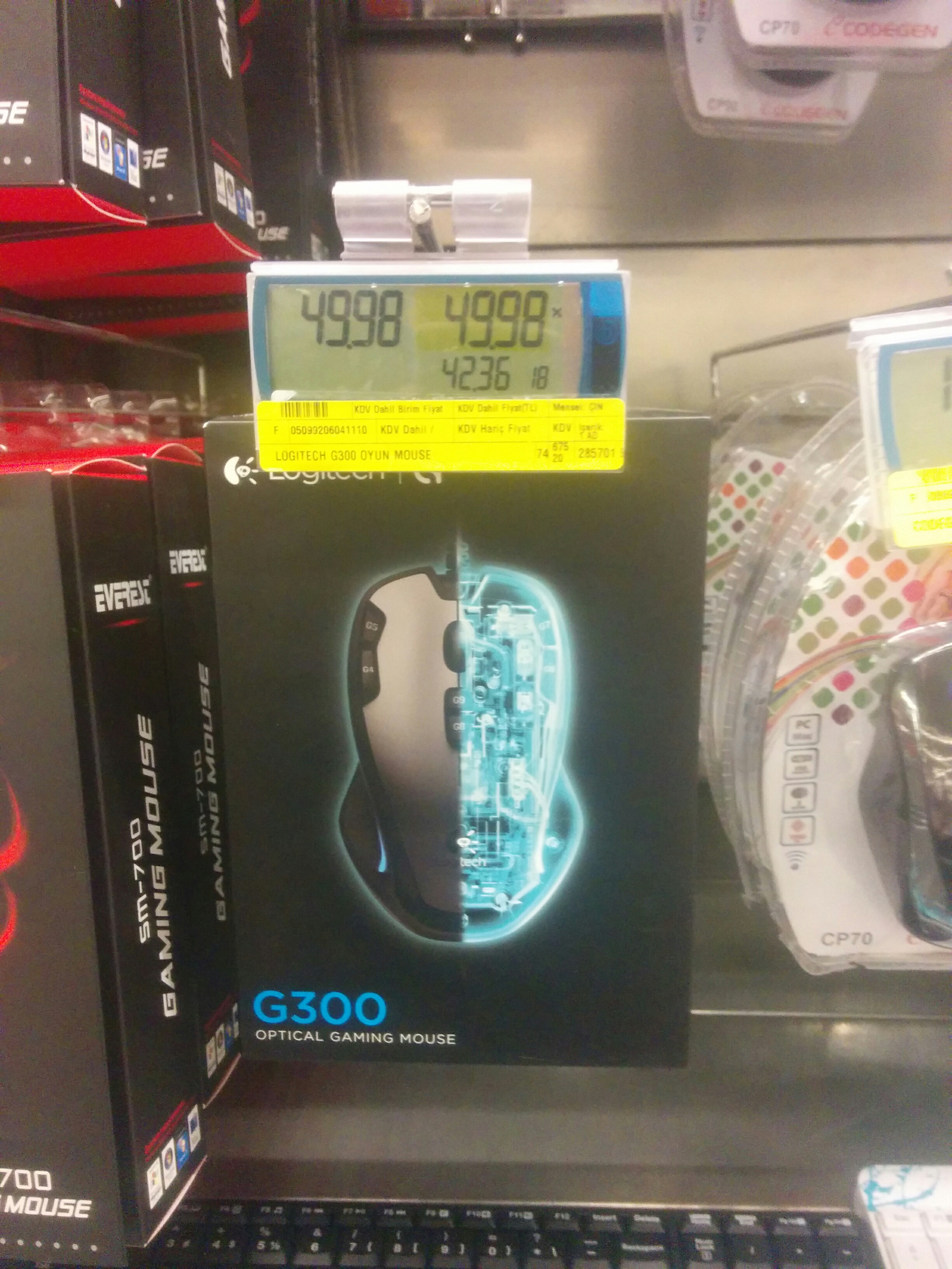 Fiyat nasil arkadaÅlar logitech g300 Metroda fiyat bu g300 mu alayim yokda g300s mi arara cok fark varmidir g300 alsam