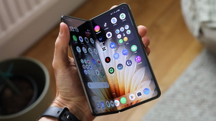 Katlanır telefon tavsiyesi isteyenlere en iyi katlanabilir telefonlar (2025)