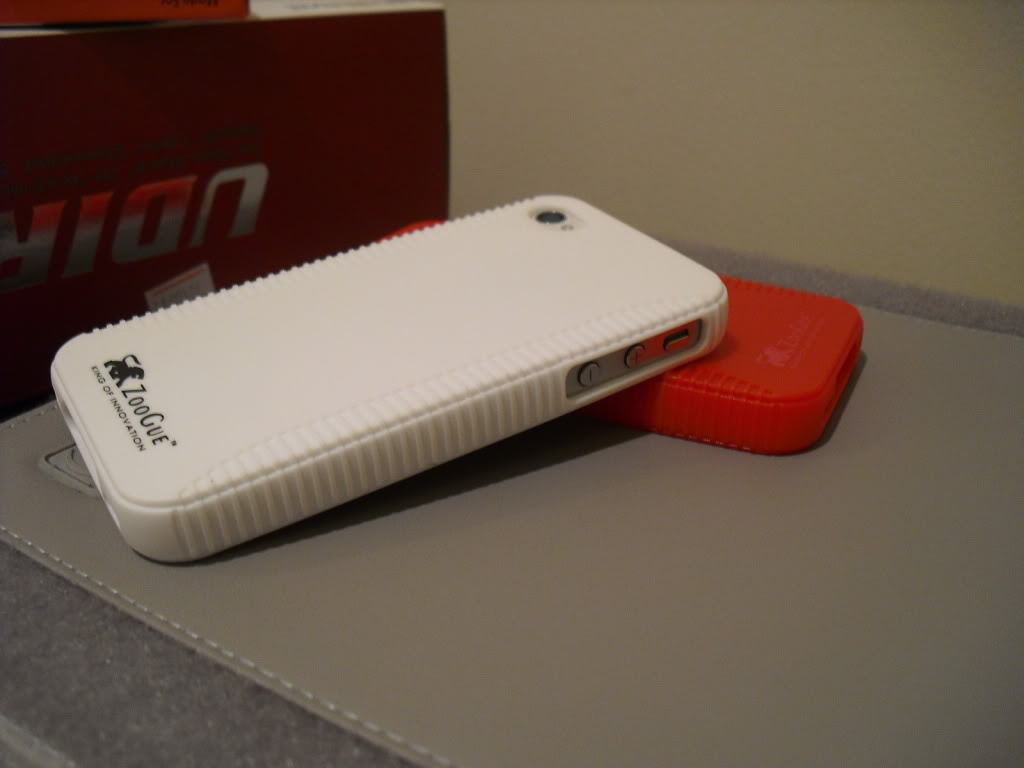  Bedava ZooGue iPhone 4S kılıfı, sadece gönderi ücreti var.