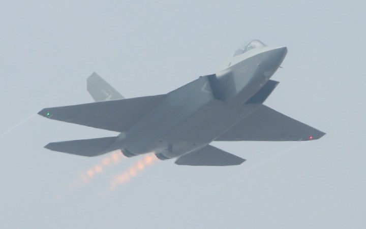 Trump duyurdu; F-55 ve F-22 Super savaş uçakları geliyor
