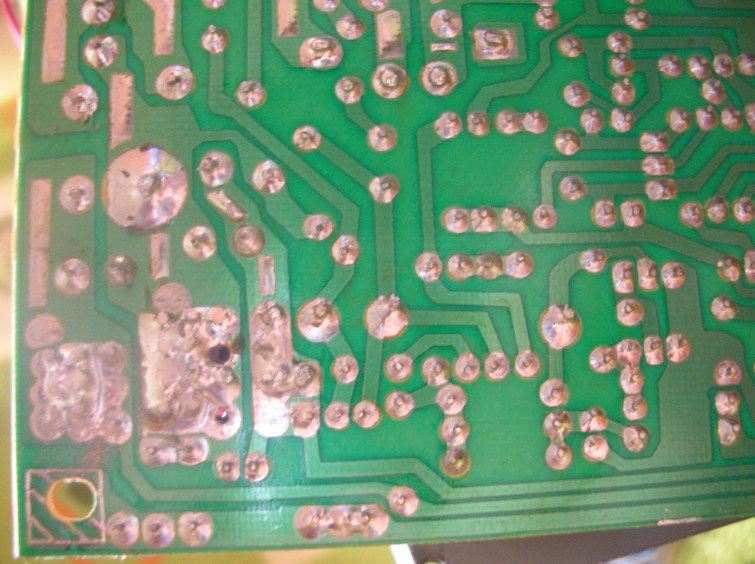 PSU'DA 12V ÇIKIŞI 14V YAPMA  (YARDIM)