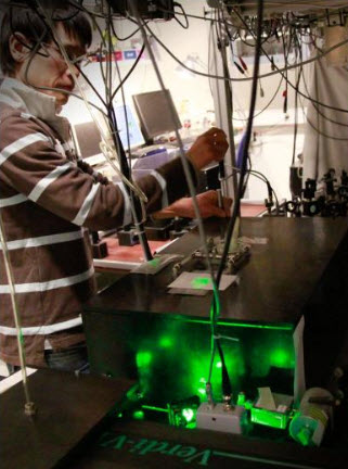 Araştırmacılar yarıiletkenleri lazer ışınlarıyla soğutmayı deniyor