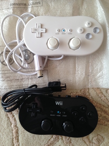  Wİİ SPORT RESORT PACK+RESİDENT EVİL REMAK+128 MB GAMECUBE MEMORYCARD+2 ADET Wİİ CONTROLLER .. 250 tl