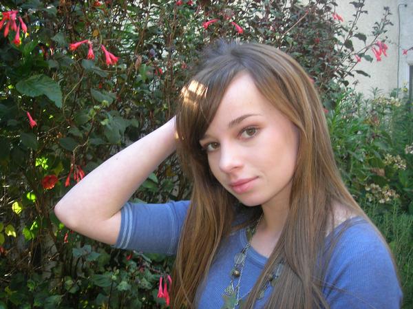 Ashley Rickards Lip Injections