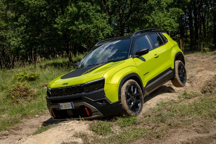 Yenilenen Jeep Avenger Türkiye'de satışa sunuldu