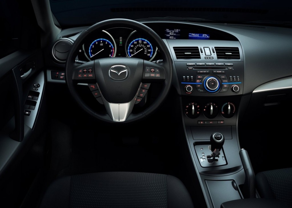  Mazda3 1.5 Litre Dizel Skyactiv bu sene geliyor - 100km de 3.3 Lt ortalama