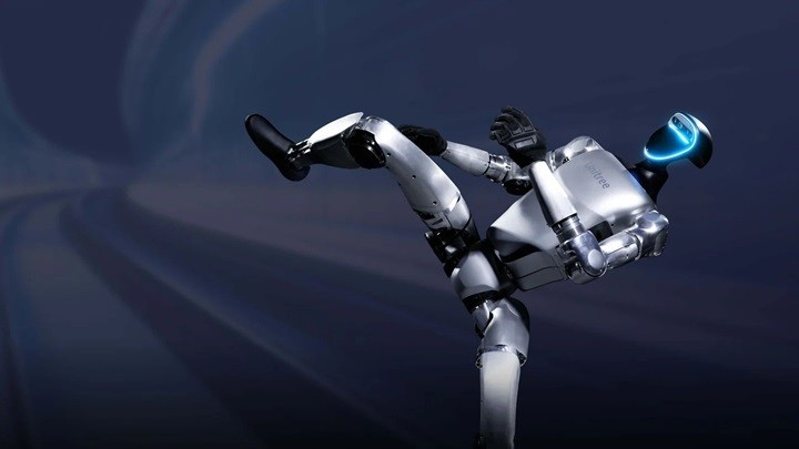 Rusya'da bir robot kendisini iten insana saldırdı; Olayın videosu tartışma yarattı