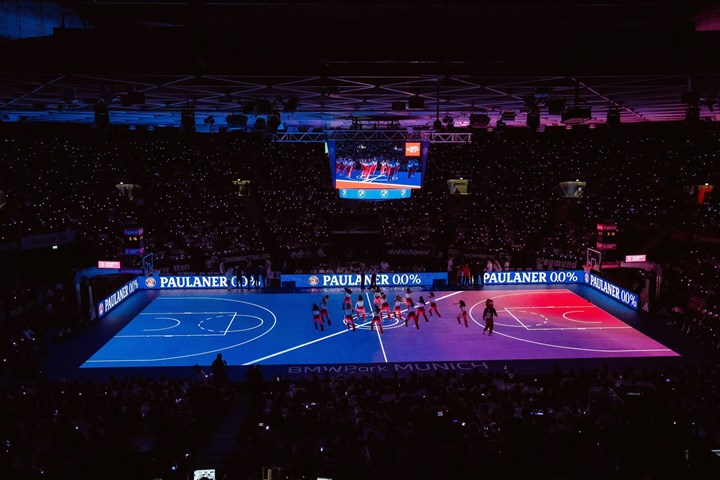 Bayern'in basketbol sahası, LED ekranlardan oluşan zeminle kaplanıyor