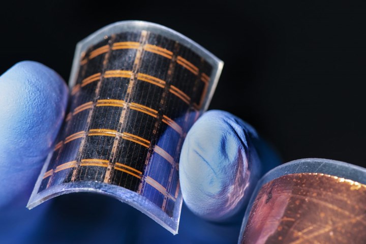 Kağıttan daha ince bükülebilir güneş pilleri üretildi