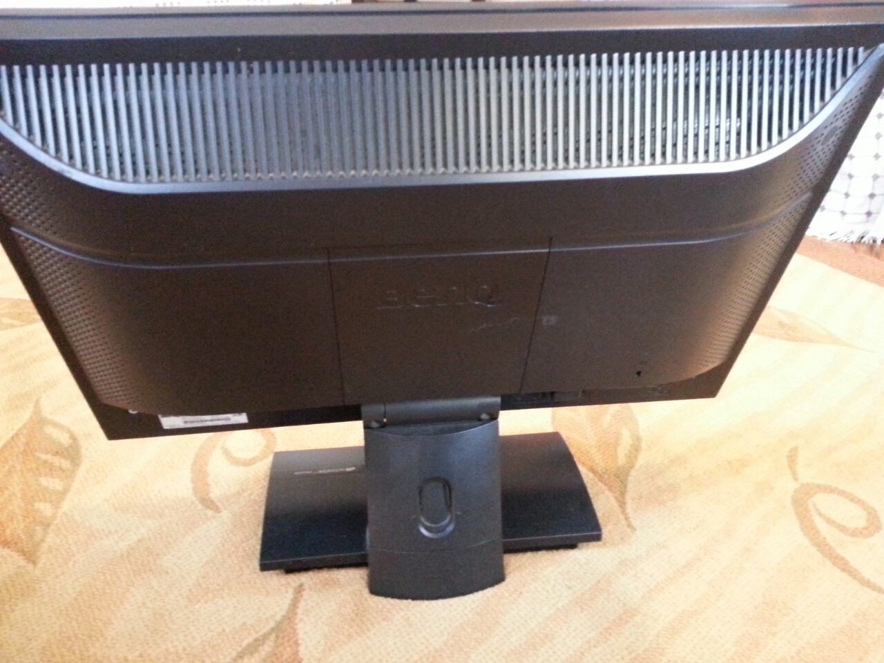 SATILIK TAKASLIK BenQ FP222W - 22" LCD monitor - 125 TL.