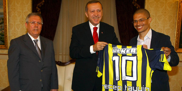  Nabi Avcı: 'Fenerbahçe Kenan Evren Lisesi için 18 milyon harcadı'