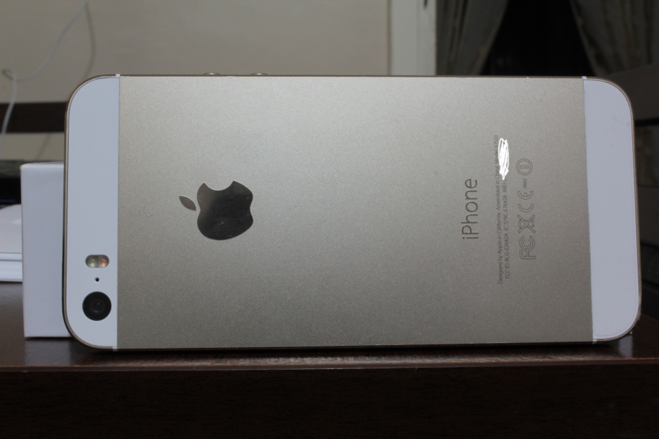  İphone 5S 32gb Gold 1200 lira USA Cihazı 24 Nisana Kadar