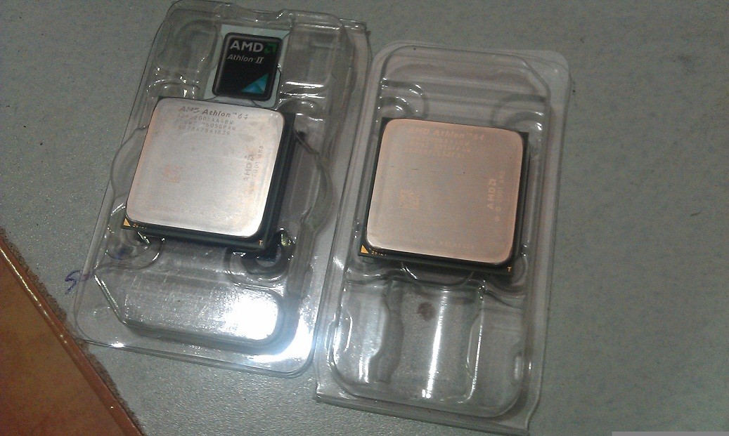  Satılmıştır - AMD 3200+ 939 pin işlemci