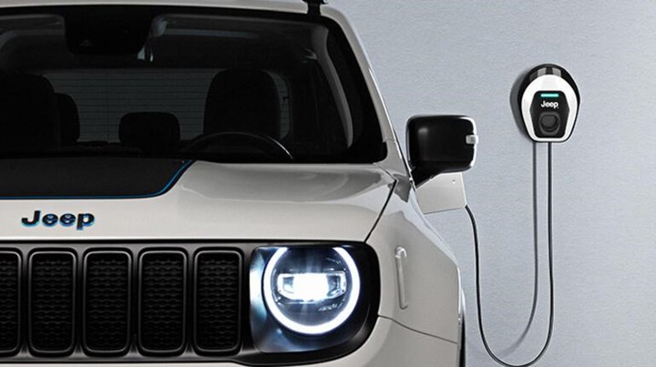 Şarj edilebilir hibrit Jeep Renegade 4xe Türkiye'de: İşte fiyatı ve özellikleri