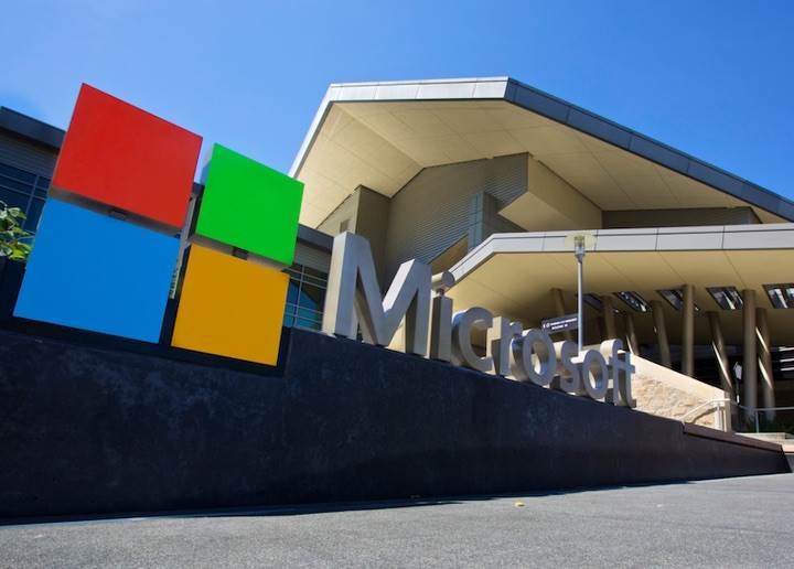 Microsoft ve Apple, 1 trilyon dolar gelir barajını geçti