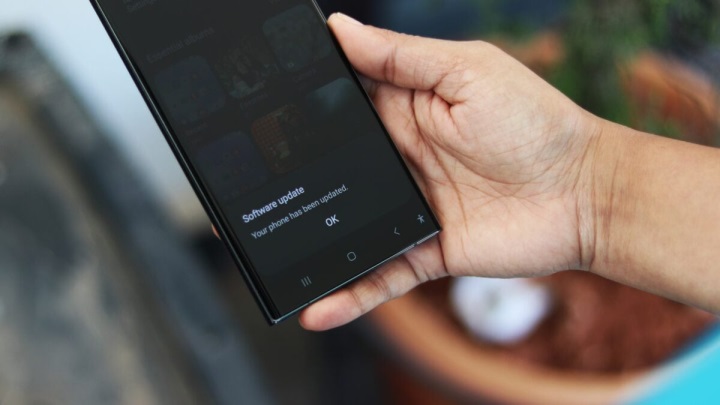 Samsung, sorunları çözdü: Galaxy S23 ve S24 serisi için One UI 8 hazır