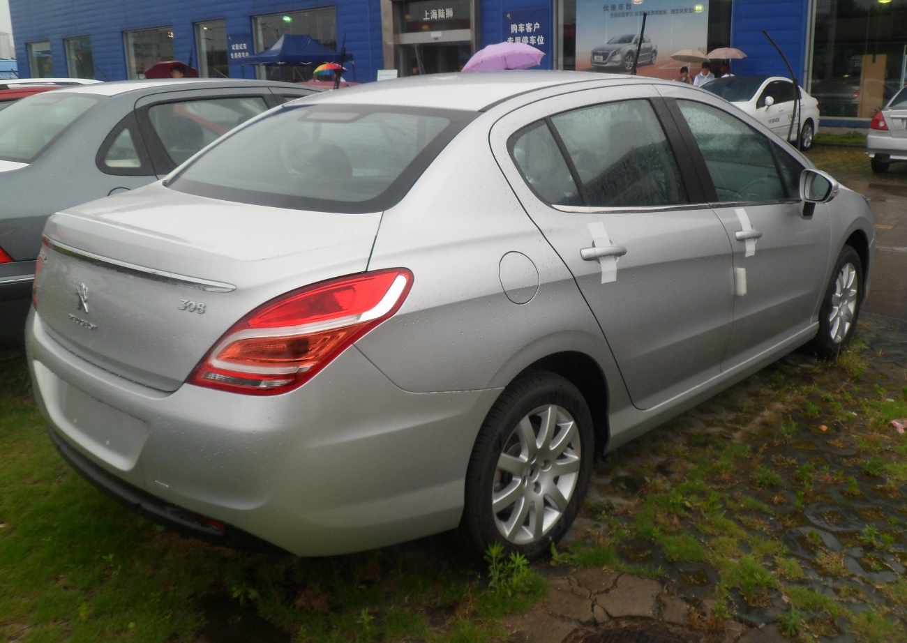  Peugeot 308 Sedan’a Merhaba Deyin!