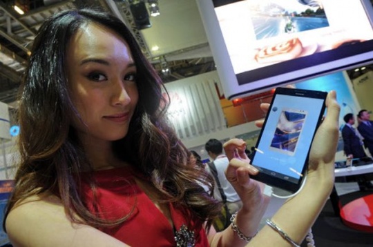  Huawei Ascend Mate 2 görselleri sızdırıldı