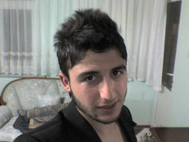  w200 de play now dıe bırsey war neye yaradıgını anlamıs deılm lutfen bılen warsa solesın